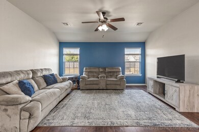 7312 S Gardenia Ave, Broken Arrow, OK 74011 - photo 6