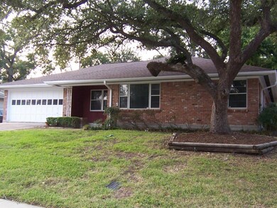 6310 Waltway Dr, Houston, TX 77008 - photo 2