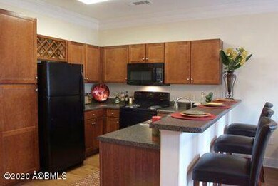 Interior_Kitchen-398.23121387283x0-c-def