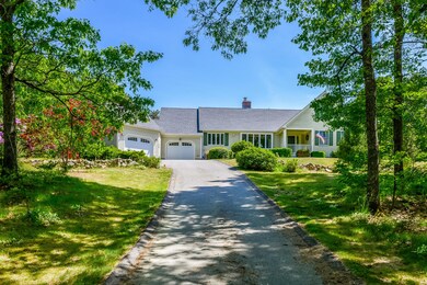 002-photo-front-view-8354153