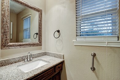 354 W Castle Harbour Dr, Friendswood, TX 77546 - photo 7