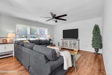 226 Chaucer Ct, Old Bridge, NJ 08857 - photo 3