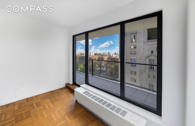 200 Central Park S unit 10A, New York, NY 10019 - photo 3