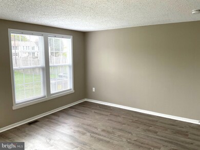 1551 Iris Ct, Hagerstown, MD 21740 - photo 5