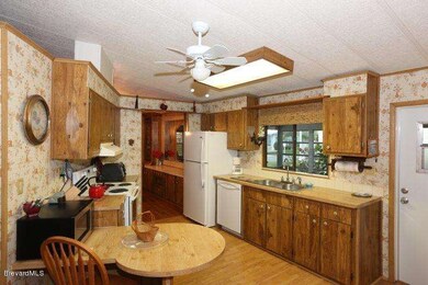 715 Hyacinth Cir, Sebastian, FL 32976 - photo 6