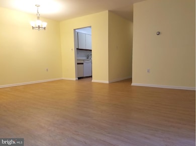 10722 West Dr unit 204, Fairfax, VA 22030 - photo 3