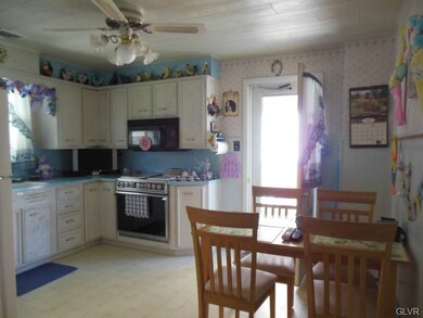 757 Bridge St, Bethlehem, PA 18018 - photo 2