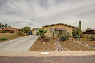 2512 E Cowan Cir, Phoenix, AZ 85050 - photo 2