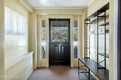 Entry/ Mudroom