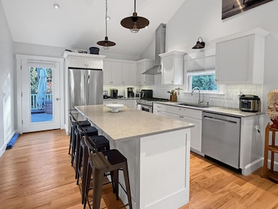 8 W Tashmoo Ave, Vineyard Haven, MA 02568 - photo 4