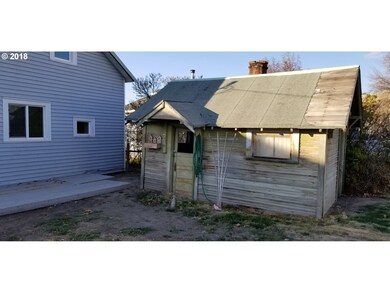 570 N Gale St, Heppner, OR 97836 - photo 6