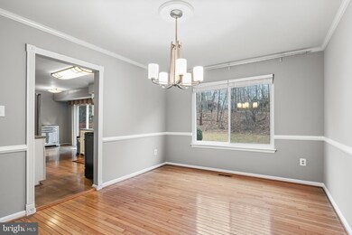 5322 Hampton Forest Way, Fairfax, VA 22030 - photo 4