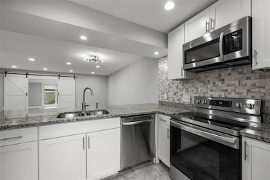 210 S Malcolm Ct, Tampa, FL 33609 - photo 4