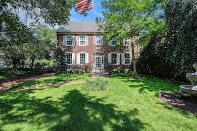 60 Lafayette Ave NE, Grand Rapids, MI 49503 - photo 2