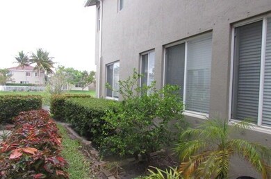 3065 Laurel Ridge Cir, Riviera Beach, FL 33404 - photo 2