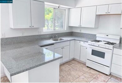 644 Chicago Ave, Stockton, CA 95206 - photo 2