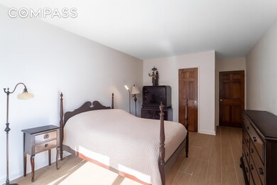 Manhattan East unit 8F, New York, NY 10065 - photo 5