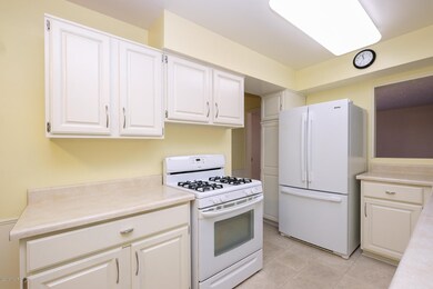 2303 Mapleview Ave, Portage, MI 49024 - photo 6