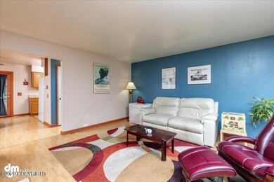 07-Living Room 20220901-DW-3575