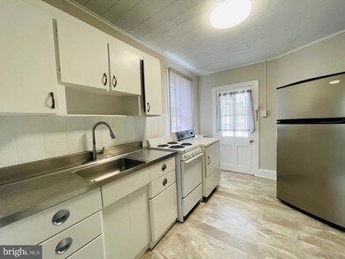 436 W Market St unit 2ND FLOOR, Orwigsburg, PA 17961 - photo 7