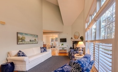 15 Peachey Cir unit 204, Middleton, MA 01949 - photo 6