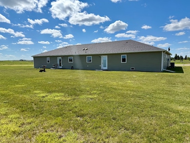 601 & 603 Badger St S, Wishek, ND 58495 - photo 4