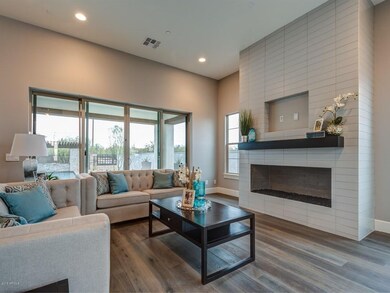003_Living Room