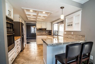 Kamp kitchen 1