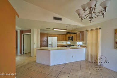 4703 W Gatehinge Ct - Dining area 01