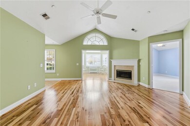 945 Burnt Hickory Cir NW unit 8, Marietta, GA 30064 - photo 7