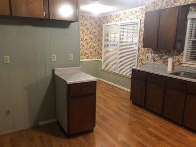 201 Avalon Dr, Warner Robins, GA 31093 - photo 5