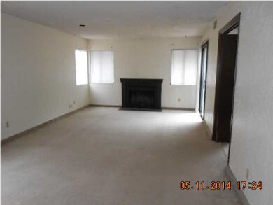 Unit 1U - Livingroom