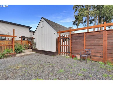 2580 Gilham Rd, Eugene, OR 97408 - photo 6