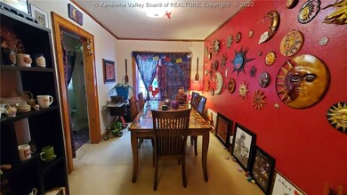 460 20th St, Dunbar, WV 25064 - photo 2