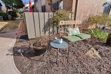 340 W Harwood Rd unit C, Hurst, TX 76054 - photo 5