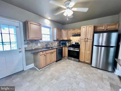 40 Lincoln Ave, Collingswood, NJ 08108 - photo 2