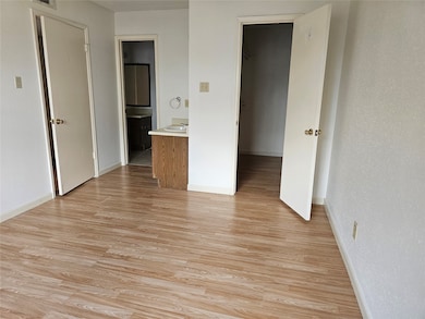 2750 Holly Hall St unit 712, Houston, TX 77054 - photo 4