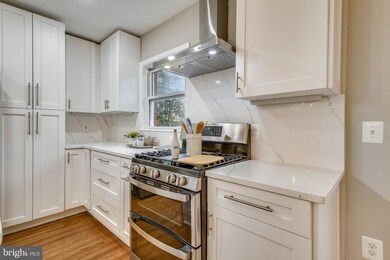 6356 Waterway Dr, Falls Church, VA 22044 - photo 6