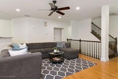 408 April Way Middletown NJ-MLS_Size-004