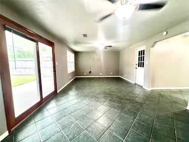 1925 14th Ave N, Texas City, TX 77590 - photo 3