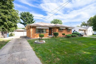 1815 E 27th Ct, Des Moines, IA 50317 - photo 3