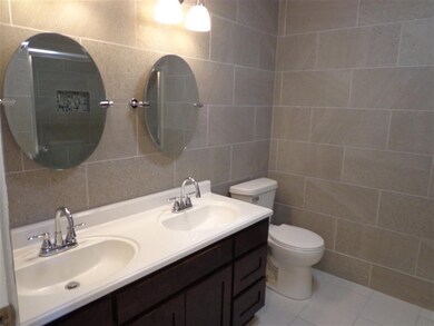 18155 Stoneridge St unit B, South Bend, IN 46637 - photo 6