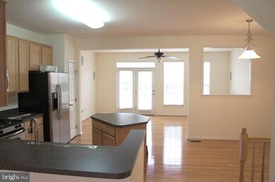 25307 Gothic Square, Chantilly, VA 20152 - photo 3