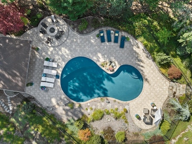 377 Wolf Song Dr, Grants Pass, OR 97526 - photo 4