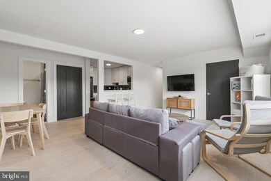 100 W Taylor Run Pkwy unit 6, Alexandria, VA 22314 - photo 4