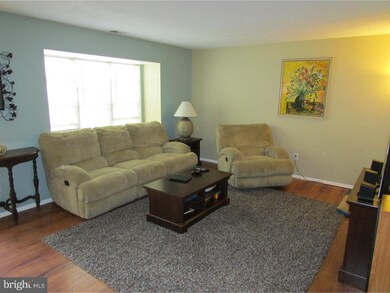 211 Wyndham Place, Trenton, NJ 08691 - photo 4