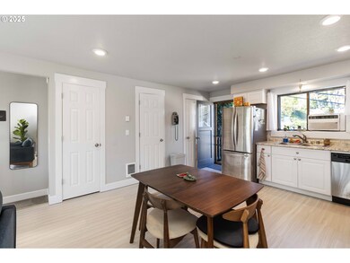 105 James St unit 4, Longview, WA 98632 - photo 7