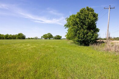 View of yard featuring a rural view