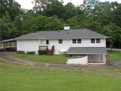 318 S Pine St, Walhalla, SC 29691 - photo 2