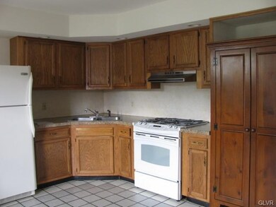 20 N 9th St unit 3, Emmaus, PA 18049 - photo 5